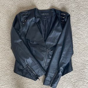 Spiked shoulder leather jacket
